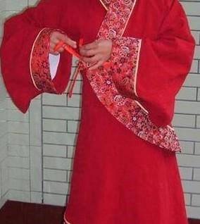 汉服怎么穿？汉服穿法图解步骤