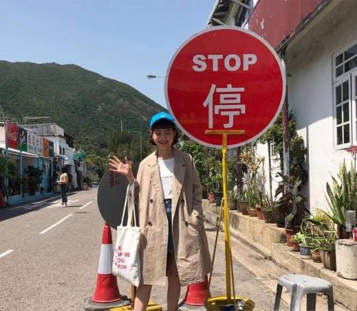 简单率性的春季穿搭