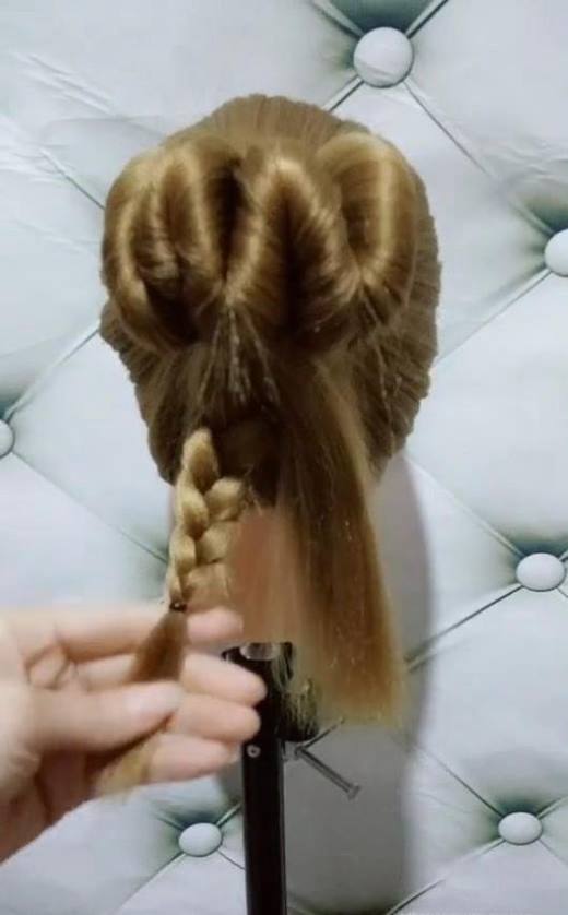 俏皮版丸子头的编制方法