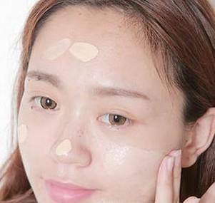 年会妖艳贱货妆怎么画