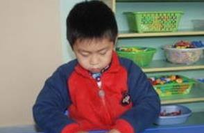 幼儿园数学区自制手工玩教具：毛毛虫数字1 10