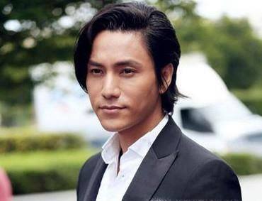 男生长发刘海怎么剪