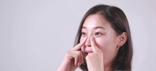 学生蒜头鼻怎么变小