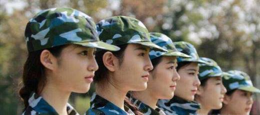 军训服怎么穿时尚