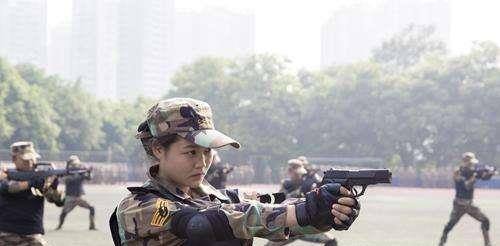 军训服怎么穿时尚