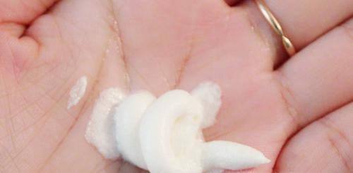 洗面奶正确的使用方法