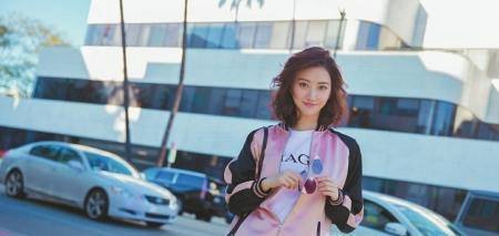 什么颜色的衣服显脸白