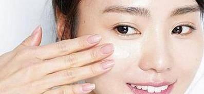 如何正确使用卡姿兰气垫CC霜?