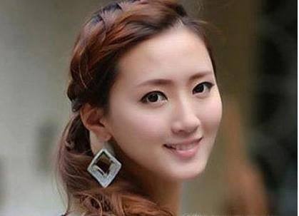 圆脸无刘海怎么扎马尾