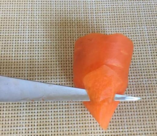 胡萝卜制作简单而又漂亮的花