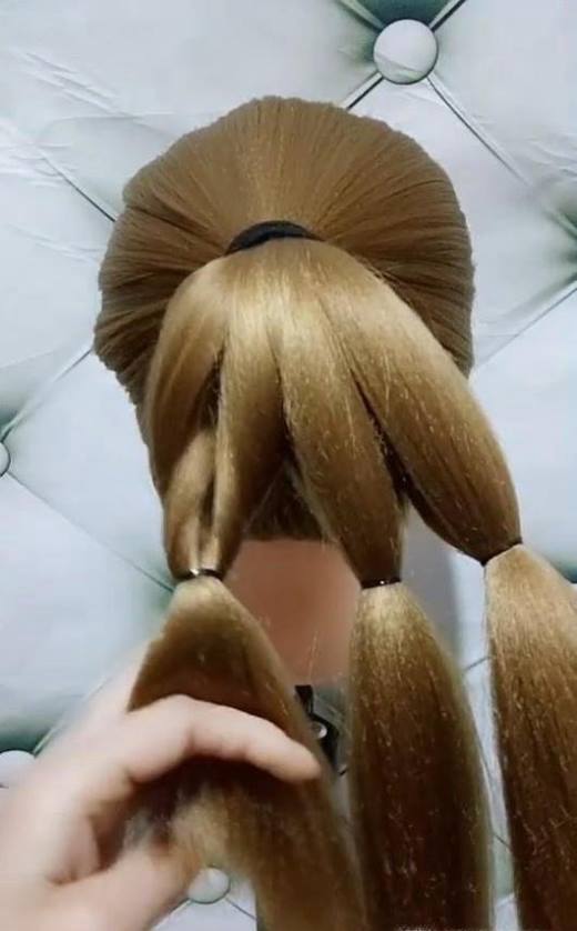 俏皮版丸子头的编制方法
