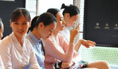 女生夏天面试穿什么好