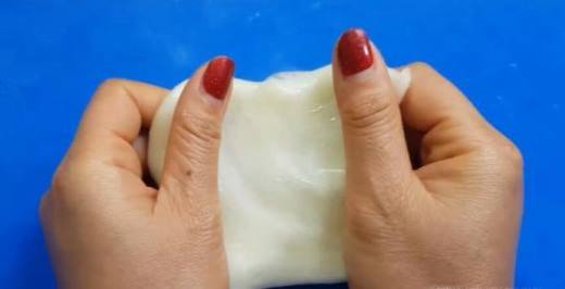 用牙膏、加盐怎么制做史莱姆