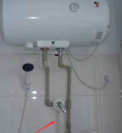 电热水器怎样拆卸混水阀?