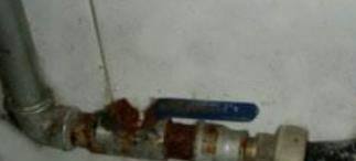 马桶水箱不上水怎么办？