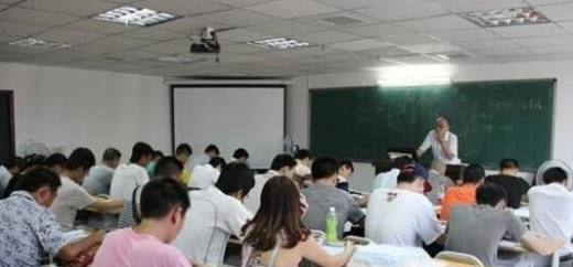 成人高考和自考的区别