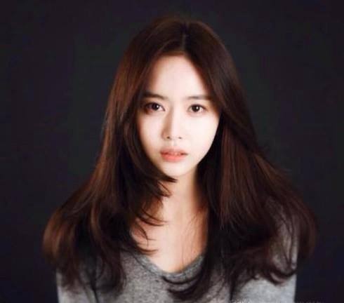 女生好看的中长发型