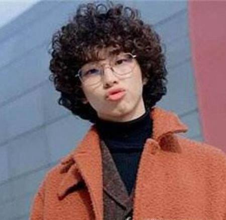 男生烫发发型怎么设计