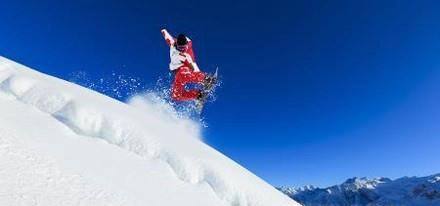 如何练习自由式滑雪