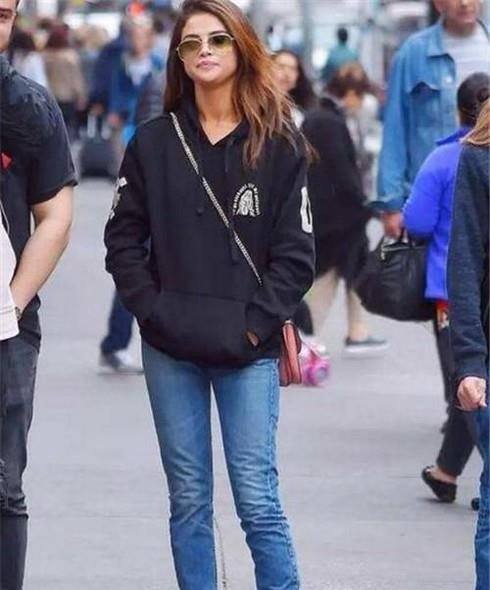 卫衣怎么搭配时尚（女生篇）？