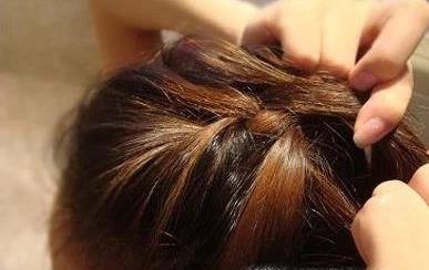 蜈蚣辫蝎子辫鱼骨辫的编发详细图解