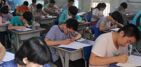 高考全托班收费标准是什么？