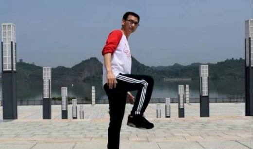 初学者怎么学习鬼步SEVE的奔跑步