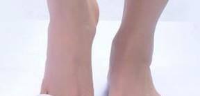 穿足尖鞋如何立起来