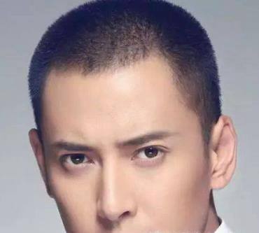 长脸男生最适应的六款发型推荐